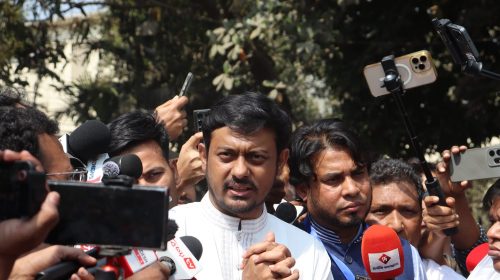 নাসীরুদ্দীন পাটওয়ারীর ওপর হামলা